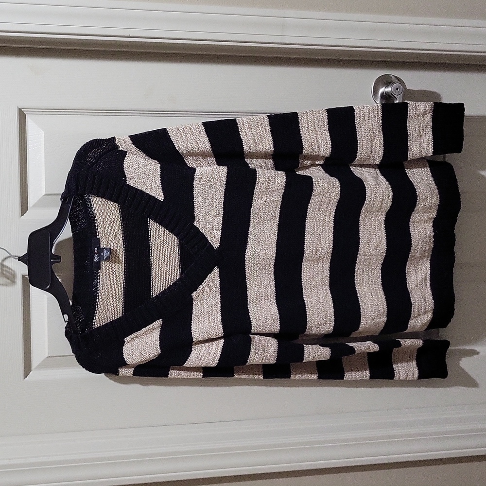 Style&co women's sweater, XL, Black and cream